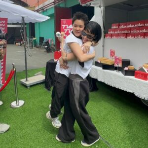 Miu Le Instagram - Váng Sữa và Váng Vưng dí hàaaa @tien.tien