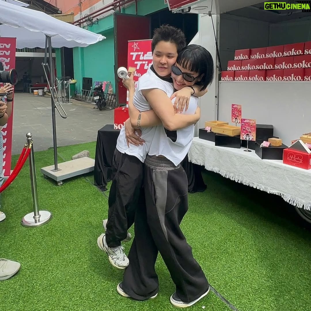 Miu Le - 59.6K Likes - Váng Sữa và Váng Vưng dí hàaaa @tien.tien