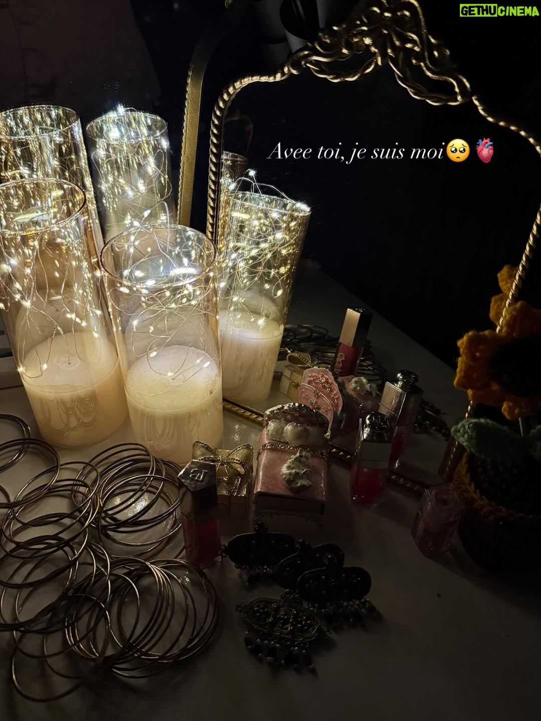 Momina Iqbal - 197.7K Likes - All of me loves all of you. 🦢🫀