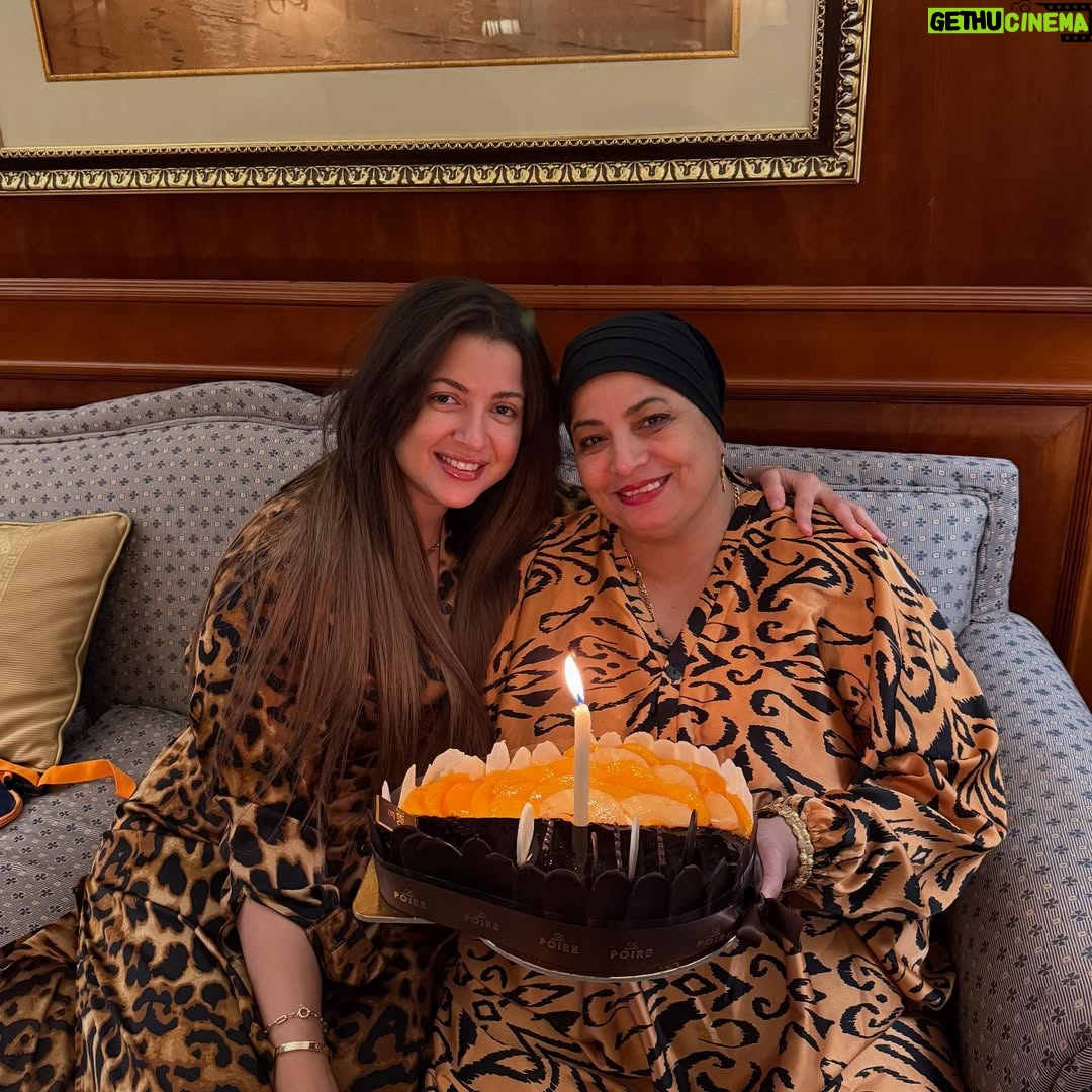 Mona Farouk - 230.1K Likes - الف سلامه عليكي يا ماما ربنا يقومك بالسلامه ❤️🙏🏻 
دعواتكم ل امي بالشفاء العاجل 🤲🏻