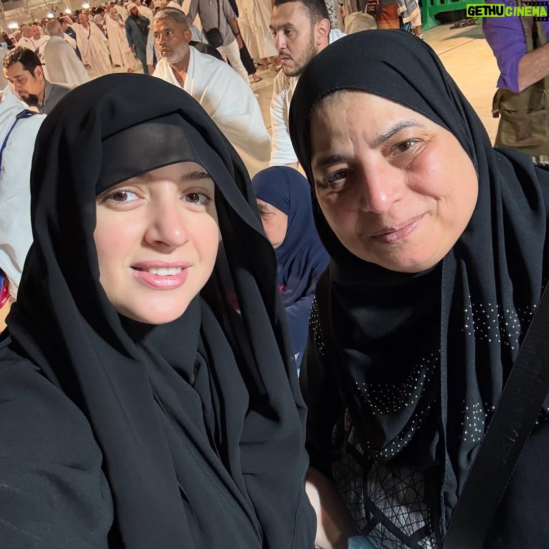 Mona Farouk - 230.1K Likes - الف سلامه عليكي يا ماما ربنا يقومك بالسلامه ❤️🙏🏻 
دعواتكم ل امي بالشفاء العاجل 🤲🏻