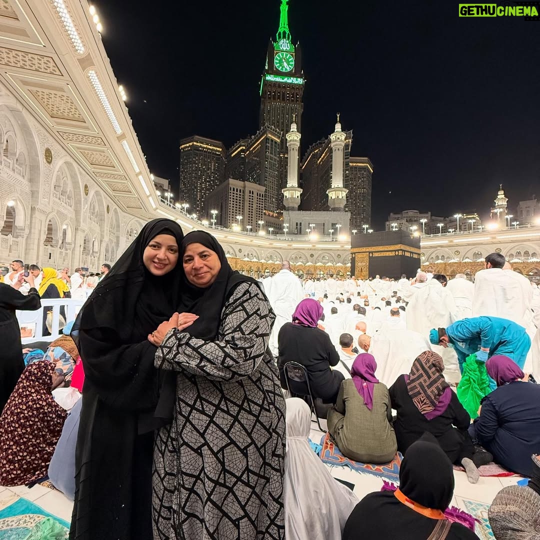 Mona Farouk - 230.1K Likes - الف سلامه عليكي يا ماما ربنا يقومك بالسلامه ❤️🙏🏻 
دعواتكم ل امي بالشفاء العاجل 🤲🏻
