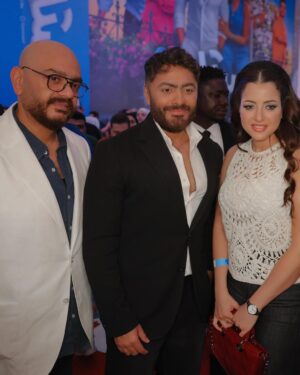 Mona Farouk Instagram - من العرض الخاص لفيلم #ريستارت في الإمارات 
الفيلم حلو اوي وكله ضحك 😜 
وانتظروا اليوم بجميع دور العرض 👑 🔥❤️ 
@tamerhosny مبروك ل نجم الجيل تامر حسني ولكل نجوم العمل ❤️