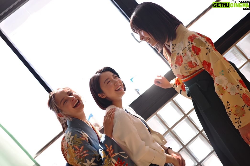 Mone Kamishiraishi - 66.7K Likes - 🌲
立別れ いなばの山の 嶺におふる まつとし聞かば 今帰り来む

梅園が6人に！みんなありがとう