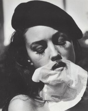Monica Bellucci Instagram - ❤️Photos From the archives of Helmut Newton @helmutnewtonfoundation 
for @vogueitalia 

#monicabellucci#tbt#photographer#helmutnewton#bnw#vogueitalia