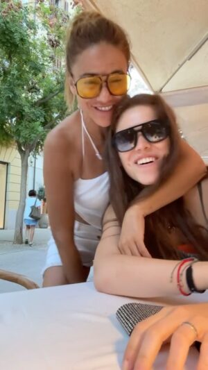 Mónica Hoyos Instagram - Sólo good vibes♥️