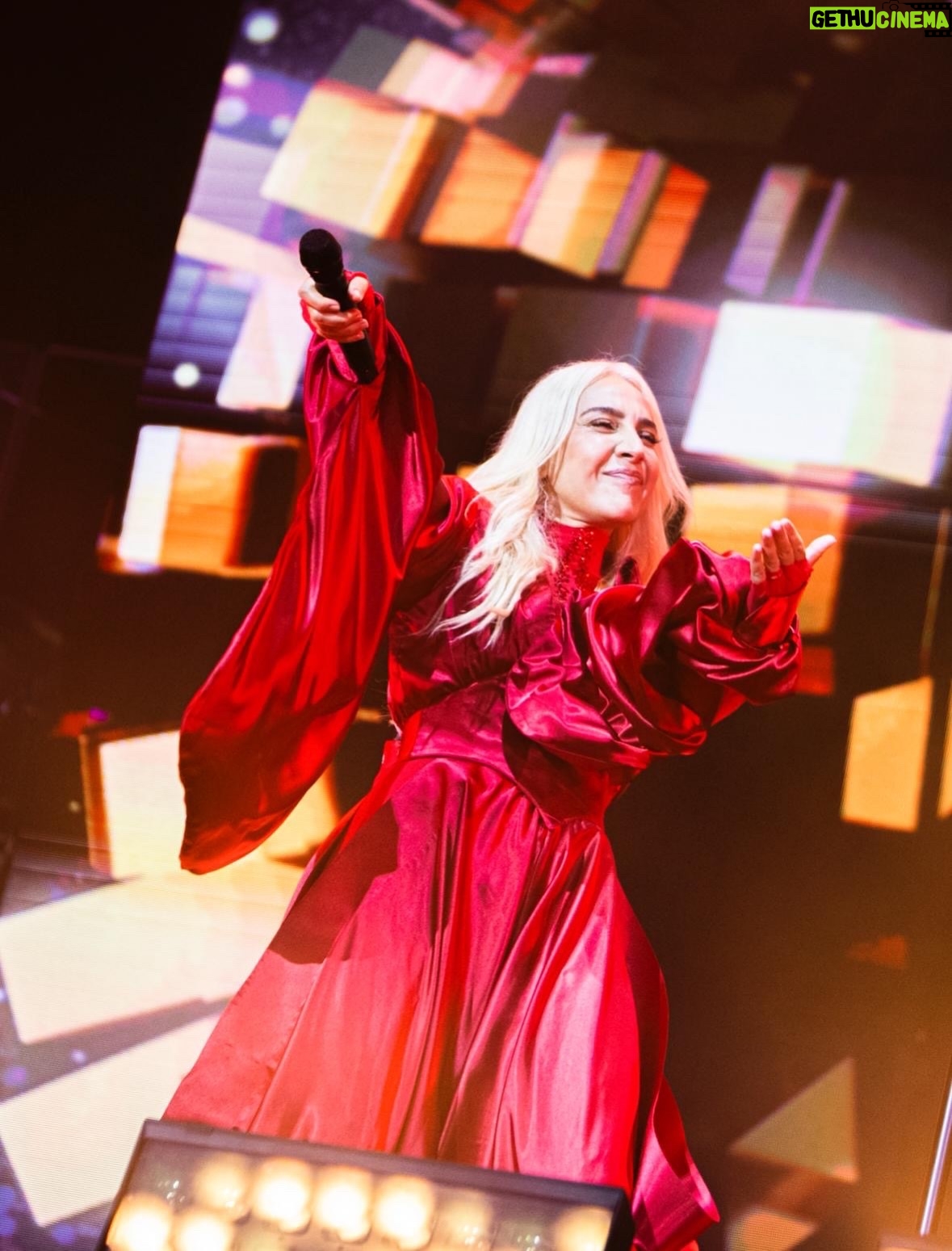 Mónica Naranjo - 3.4K Likes - Todo al rojo!!!❤️‍🔥❤️‍🔥❤️‍🔥

Seguimos!!! Málaga!!! Contando los días!!!😍😍😍

📸: @laurafentyphoto 
🎤: @greatesthitstour 

Últimas entradas: https://monicanaranjo.com/

#MónicaNaranjo #GreatestHitsTour