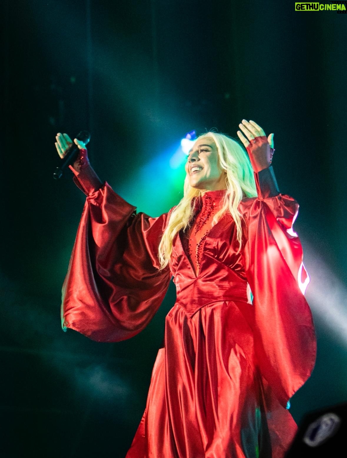 Mónica Naranjo - 3.4K Likes - Todo al rojo!!!❤️‍🔥❤️‍🔥❤️‍🔥

Seguimos!!! Málaga!!! Contando los días!!!😍😍😍

📸: @laurafentyphoto 
🎤: @greatesthitstour 

Últimas entradas: https://monicanaranjo.com/

#MónicaNaranjo #GreatestHitsTour