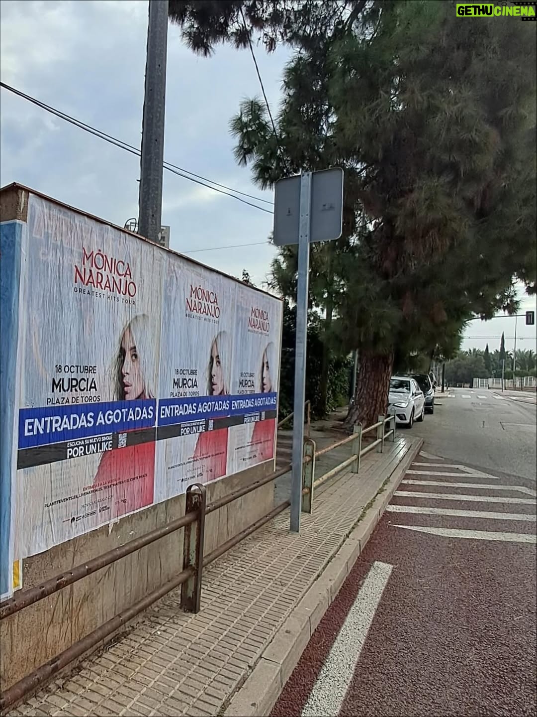 Mónica Naranjo - 1.8K Likes - ¡Murcia, qué hermosa eres! ☀️

¡Primer show de la gira con todas las entradas agotadas! GRACIAS. 🥹❤️

¿A quién vemos mañana sábado, 18 de octubre, en la @plazadetoros.murcia (@murcia_on)? 

Celebraremos los 30 años de carrera de @monicanaranjo, en un espectáculo único donde interpreta las versiones originales de sus canciones más emblemáticas.

📻 @los40classic.oficial, emisora oficial, con el apoyo de @cadena_dial. 🎧 ¡No olvides escuchar el nuevo sencillo, “Por un like”!

#MónicaNaranjoGreatestHitsTour