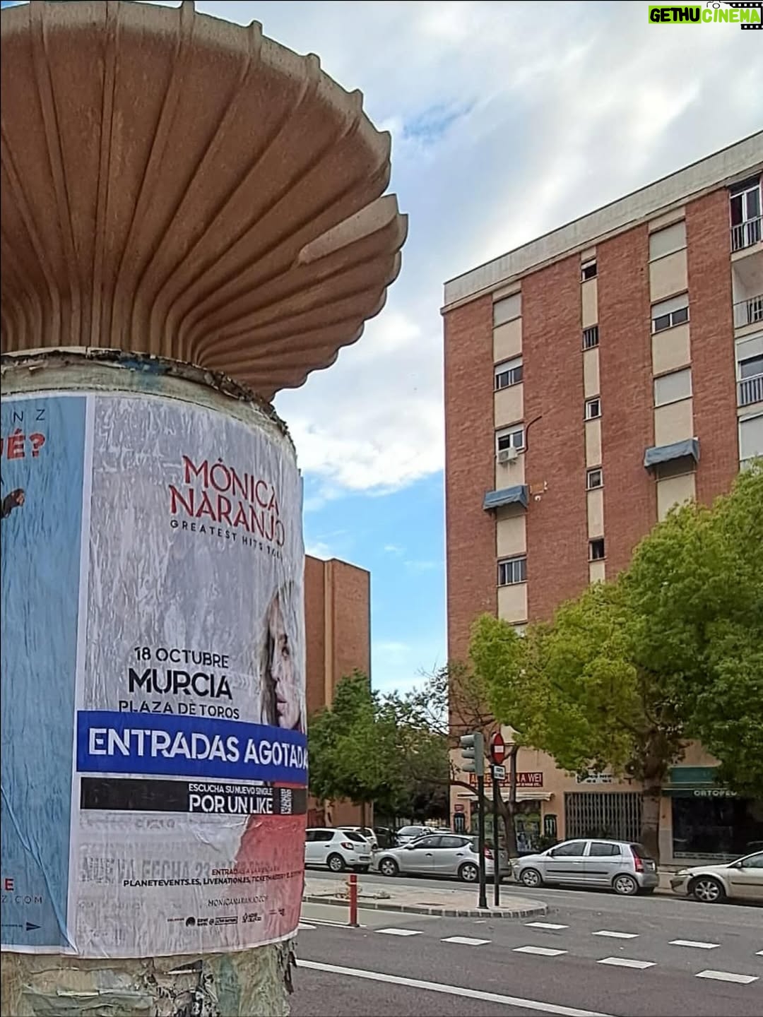 Mónica Naranjo - 1.8K Likes - ¡Murcia, qué hermosa eres! ☀️

¡Primer show de la gira con todas las entradas agotadas! GRACIAS. 🥹❤️

¿A quién vemos mañana sábado, 18 de octubre, en la @plazadetoros.murcia (@murcia_on)? 

Celebraremos los 30 años de carrera de @monicanaranjo, en un espectáculo único donde interpreta las versiones originales de sus canciones más emblemáticas.

📻 @los40classic.oficial, emisora oficial, con el apoyo de @cadena_dial. 🎧 ¡No olvides escuchar el nuevo sencillo, “Por un like”!

#MónicaNaranjoGreatestHitsTour