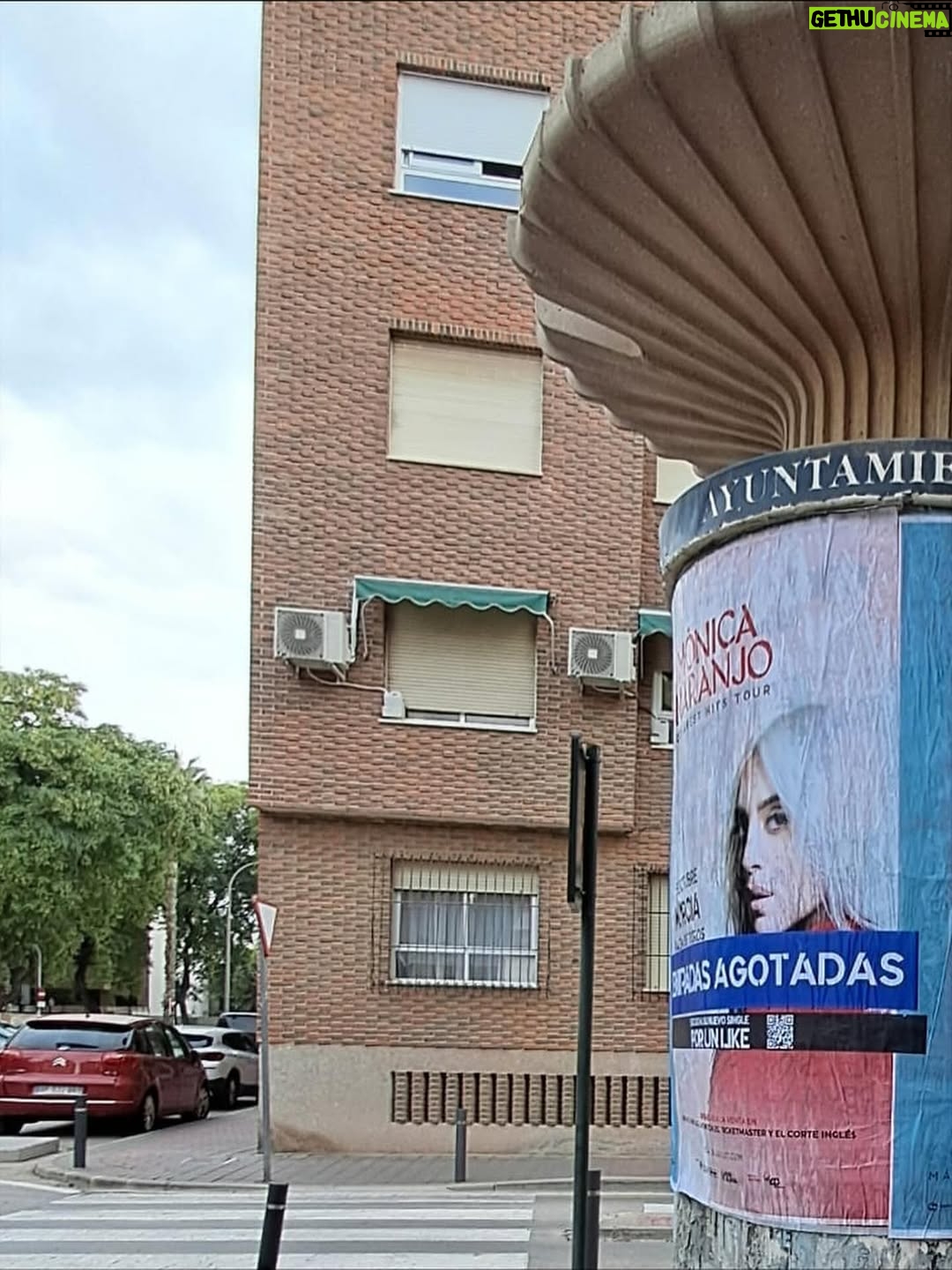 Mónica Naranjo - 1.8K Likes - ¡Murcia, qué hermosa eres! ☀️

¡Primer show de la gira con todas las entradas agotadas! GRACIAS. 🥹❤️

¿A quién vemos mañana sábado, 18 de octubre, en la @plazadetoros.murcia (@murcia_on)? 

Celebraremos los 30 años de carrera de @monicanaranjo, en un espectáculo único donde interpreta las versiones originales de sus canciones más emblemáticas.

📻 @los40classic.oficial, emisora oficial, con el apoyo de @cadena_dial. 🎧 ¡No olvides escuchar el nuevo sencillo, “Por un like”!

#MónicaNaranjoGreatestHitsTour