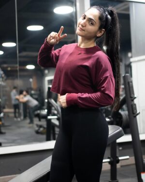 Monika Dalal Instagram - When your outfit matches the gym you know it’s going to be a good lift❤️‍🔥😛

#mondaymotivation #gymgirl #ootd #fitnessmodel #fashionblogger #gymattire #feelingcute #animegirl #fitstagram #fitstyle