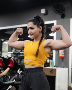 Monika Dalal Instagram - Best is yet to come 🚀🔥
#mondayvibes #mondaymotivation #gymgirl #posing #strenghttraining #strengthandconditioning #natty #girlwholifts #liftheavy #gymfashionfitness #trending #viral