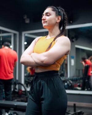 Monika Dalal Instagram - Best is yet to come 🚀🔥
#mondayvibes #mondaymotivation #gymgirl #posing #strenghttraining #strengthandconditioning #natty #girlwholifts #liftheavy #gymfashionfitness #trending #viral