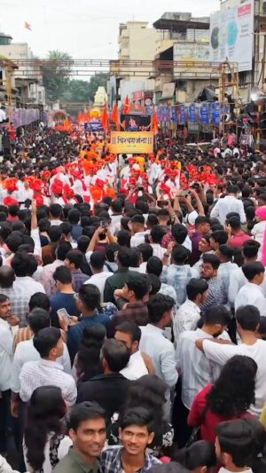 Monika Kushwah Instagram - श्रीमंत भाऊसाहेब रंगारी गणपतीचा भव्य आगमन सोहळा, प्रतिष्ठापना हस्ते जया किशोरीजी
उत्सव प्रमूख व विश्वस्त : श्री पुनीत दादा बालन