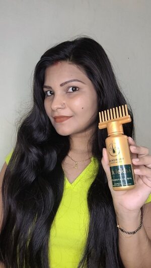 Monika Kushwah Instagram - Prep your hair for the festivities with Indulekha Svetakutaja Oil! This is 100% Ayurvedic oil and reduces dandruff Use it 2-3 times a week, and see visible results in just 4 months! Don’t miss out on festive-perfect hair!
#IndulekhaSvetakutajaOil #FestiveHairCare #HairGrowthJourney #AyurvedicHairCare #HealthyHairGoals #HairFallSolution #ad #paidpartnership #fashionista_monika
@indulekha_care