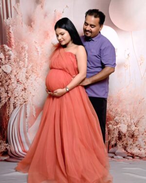 Monika Kushwah Instagram - 🧿❤️😇
#fashionista_monika #momtobe #maternityphotography #maternityshoot #instagood #instagram #creators #bornoninstagram