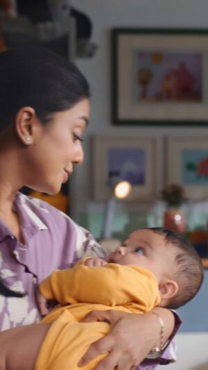 Monika Kushwah Instagram - Every mom should watch & share this. Every mom who needs it should use these safe, dedicated baby feeding rooms, such a beautiful initiative by @himalaya.babycare 💚
Himalaya BabyCare isn’t just building stations —
It’s helping feed babies’ hunger with dignity and care.
From airports to railway stations to hospitals —
500 breastfeeding rooms and crores of moms are supported.
And every time we buy a Himalaya BabyCare soap, lotion, or cream,
₹5 goes towards building more of these safe spaces for mothers across India.
.
Kudos to the @Himalaya.babycare for such a meaningful initiative.
#HimalayaForMoms #breastfeedingWeek #500StationsStrong #CareThatBuilds #EveryPurchaseMatters
@himalaya.babycare @mom_junction