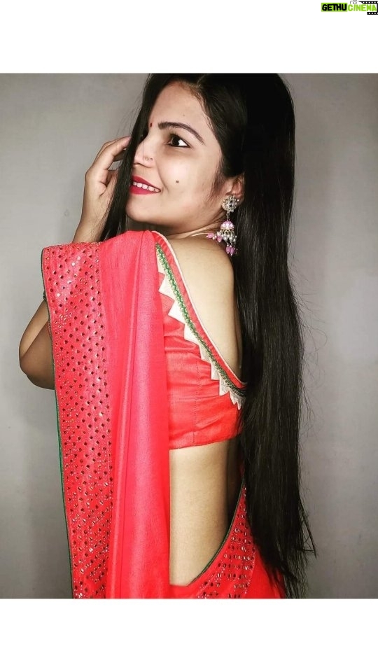 Monika Kushwah - 1.5K Likes - Vivek Ramaswamy aur ek US citizen ke beech behes me hindu dharm ka apmaan kiya gya, jis par vivek ramaswamy ka kehna hai ki har baar hindu dharm hi nishaane par kyu hota hai. 

Hindu dharm par lagatar offensive comments ke baad bhi Ramaswamy ne baatcheet ko kaafi normal rkha aur kisi kanooni karwayi ki maang nhi ki.

Unhone is ghatna ko example ke taur pr istemaal karte hue poore vishwa ke saamne hindu dharm ke sehensheel honey aur shanti ke pravartak ke roop ka udahran rakha.

#vivekramaswamy #viralnews