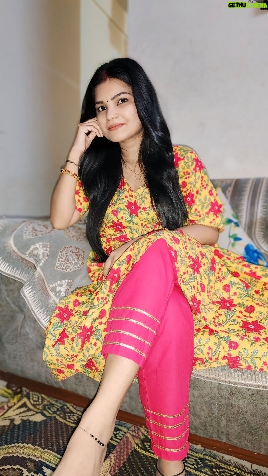 Monika Kushwah - 1K Likes - एक डॉक्टर को कहा जाता है कि एक ऐप डाउनलोड करें और निवेश करके रातोंरात डबल रिटर्न पाएं। क्या डॉक्टर इस लालच में फंसेंगे, या समझदारी से काम लेंगे? पूरी कहानी जानने के लिए देखें 
#MainMoorkhNahiHoon