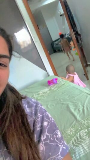 Monika Sharma Instagram - Daily Stori of me and my Rani 👑 

#MonikaSharma #Insta #Love #Daughter