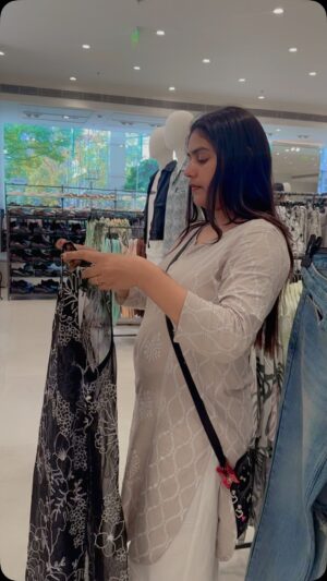 Monika Sharma Instagram - मेरी आँख ये जादूगरनी से 🥹😍

@monikasharma_official 

#monikasharma #monikasharmaofficial #monikasharmareels #reels #insta #instagram #facebook #reels #threads #trending #viral #masoomsharmaofficial