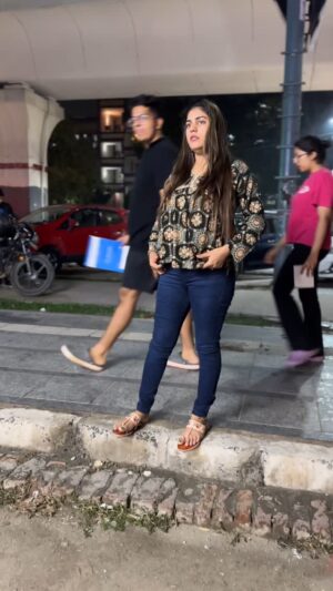 Monika Sharma Instagram - Old is gold🧿 @singermukeshfoji 
#Monikasharma #instagram  #statusreels #status #haryanvisong #haryanvireel #haryanvistatus #chori #beauty