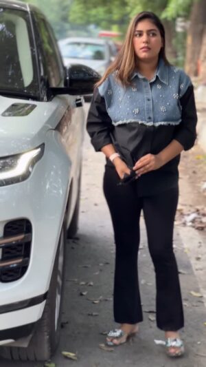 Monika Sharma Instagram - RANI ❤️👸 
@masoomsharmaofficial @masoomsharmaaofficiall @masoomsharma__team #MonikaSharma #instagram #reels #facebook #desi #haryanvi #new #shorts #reelstatus #haryanvistatus #songsstatus #2025 #fan #fame