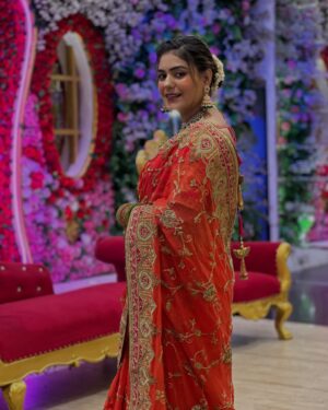 Monika Sharma Instagram - Wrapped in elegance ❤️
@monikasharma_official 

#monikasharmaofficial #monikasharma #post #pictures #party #photos #saree #trend #tradition #instagram #threads #x #facebook #photostyle