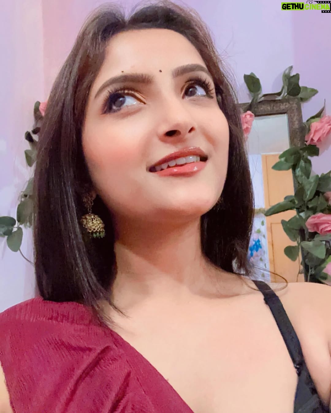 Monika Yadav - 5.4K Likes - सीधी सी साधी सी🌙
.
#instagram #foryou #saree #instagood #instafeed