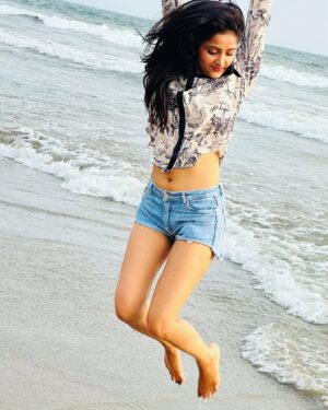 Monika Yadav Instagram - I 'am water babe💦🌊
.
#beach #vacation #goodvibes #outfitoftheday #instagram #instagood #likesforlike #love #travel #grwm