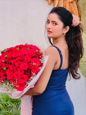 Monika Yadav Instagram - Grateful for the love, lessons & glow. Here’s to another beautiful chapter 💫
.
#itsmyday #birthday #birthdaygirl #birthdaycake #birthdaylove #birthdayoutfit #outfittoday #photoshoot #explore #foryou #love #instamood #instagood