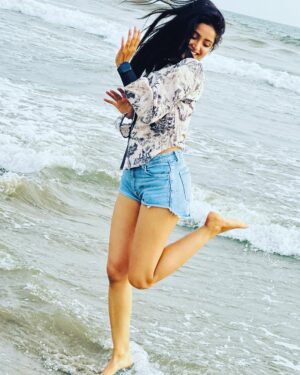 Monika Yadav Instagram - I 'am water babe💦🌊
.
#beach #vacation #goodvibes #outfitoftheday #instagram #instagood #likesforlike #love #travel #grwm