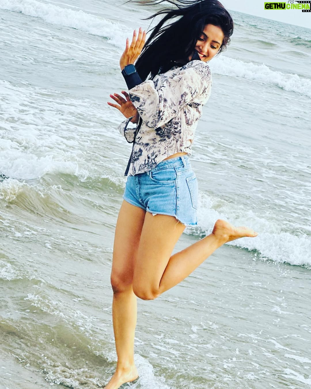 Monika Yadav - 3.9K Likes - I 'am water babe💦🌊
.
#beach #vacation #goodvibes #outfitoftheday #instagram #instagood #likesforlike #love #travel #grwm