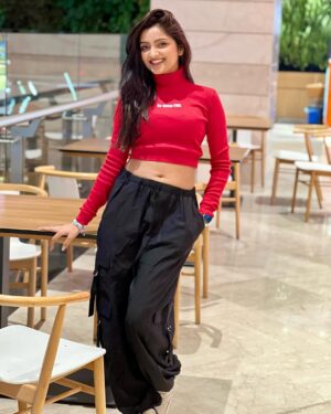 Monika Yadav Instagram - Kuch tum bolo kuch hum bole ooh dholna😘🤭❤️
.
#love #instagram #instagood #instafeed #foryou #explore #search #viral #like #subscribe #photooftheday #photoshoot