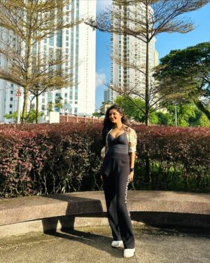 Monika Yadav Instagram - Good morning beautiful people😊🌻🌼🌸
.
#instagood #instagram #instalike #instadaily #instamood #post #sunkissed #unfiltered