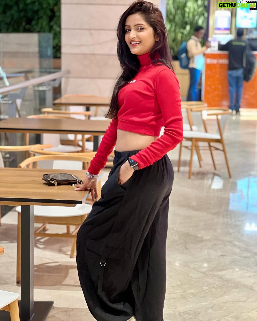 Monika Yadav - 3.4K Likes - Kuch tum bolo kuch hum bole ooh dholna😘🤭❤️
.
#love #instagram #instagood #instafeed #foryou #explore #search #viral #like #subscribe #photooftheday #photoshoot