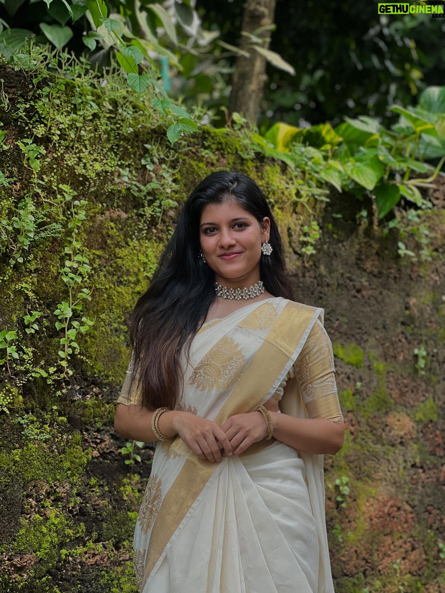 Monisha Blessy - 205.6K Likes - Happy onam🌼