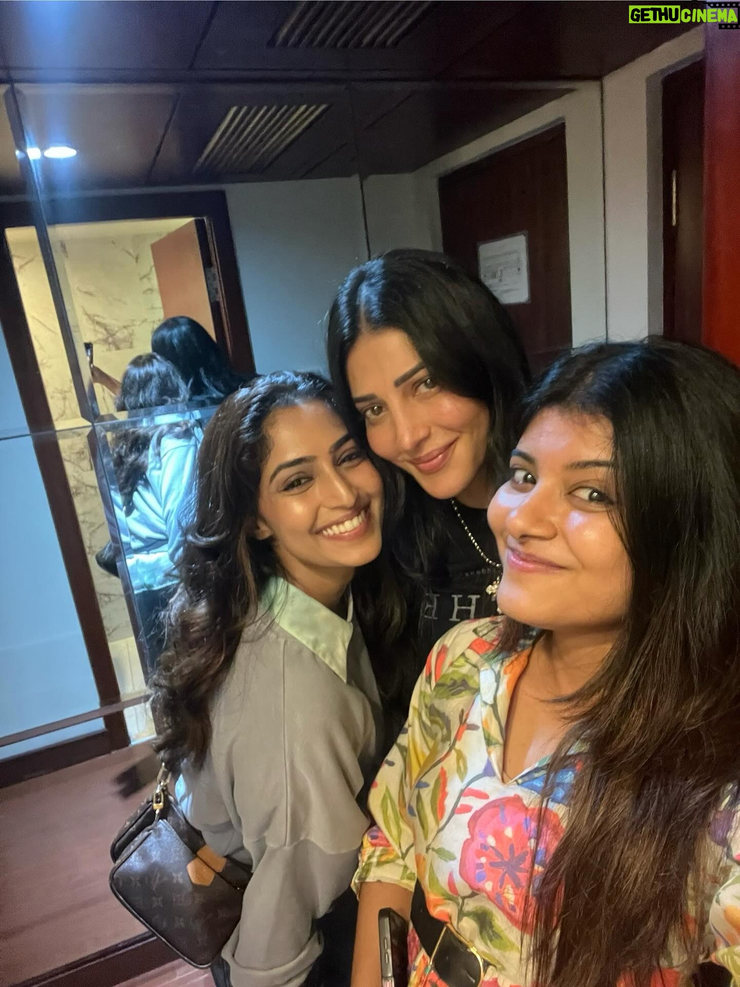 Monisha Blessy - 315.8K Likes - Thanks to GOD for His immense grace and guidance in my journey. ♥️

A big thanks to @lokesh.kanagaraj anna for trusting me and giving me this huge opportunity in #Coolie it truly means the world to me.

As @rajinikanth sir always says, miracles do happen… and for me, just being part of this film itself is nothing short of a miracle.
Sharing the screen with so many great and inspiring actors is something I will cherish forever.

And

Congratulations on completing an extraordinary 50 years in cinema Super star #RajiniKanth sir ♥️
No words can truly describe  what you mean to me and to countless fans you are beyond definition, beyond comparison.

Sharing the screen with you has been one of the biggest blessings and proudest moments of my life. Your journey, humility, and passion for your craft inspire me every single day.

It’s an honour to witness your golden milestone, sir.

Playing ‘Priya’ has been such a beautiful experience Special thanks to @chandhru_anbazhagan bro for the constant support and guidance ✨

This film will always hold a very special place in my heart, and I’m beyond grateful for every single moment of it.

#Coolie Mania Begins worldwide from today 🌟

@sunpictures @anirudhofficial #AamirKhan #Nagarjuna @nimmaupendra #SathyaRaj @SoubinShahir @shrutzhaasan @reba_john @hegdepooja @anbariv_action_director @girishgangadharan @philoedit @artdirector_satheeskumar @iamsandy_off @chandhru_anbazhagan @praveenraja