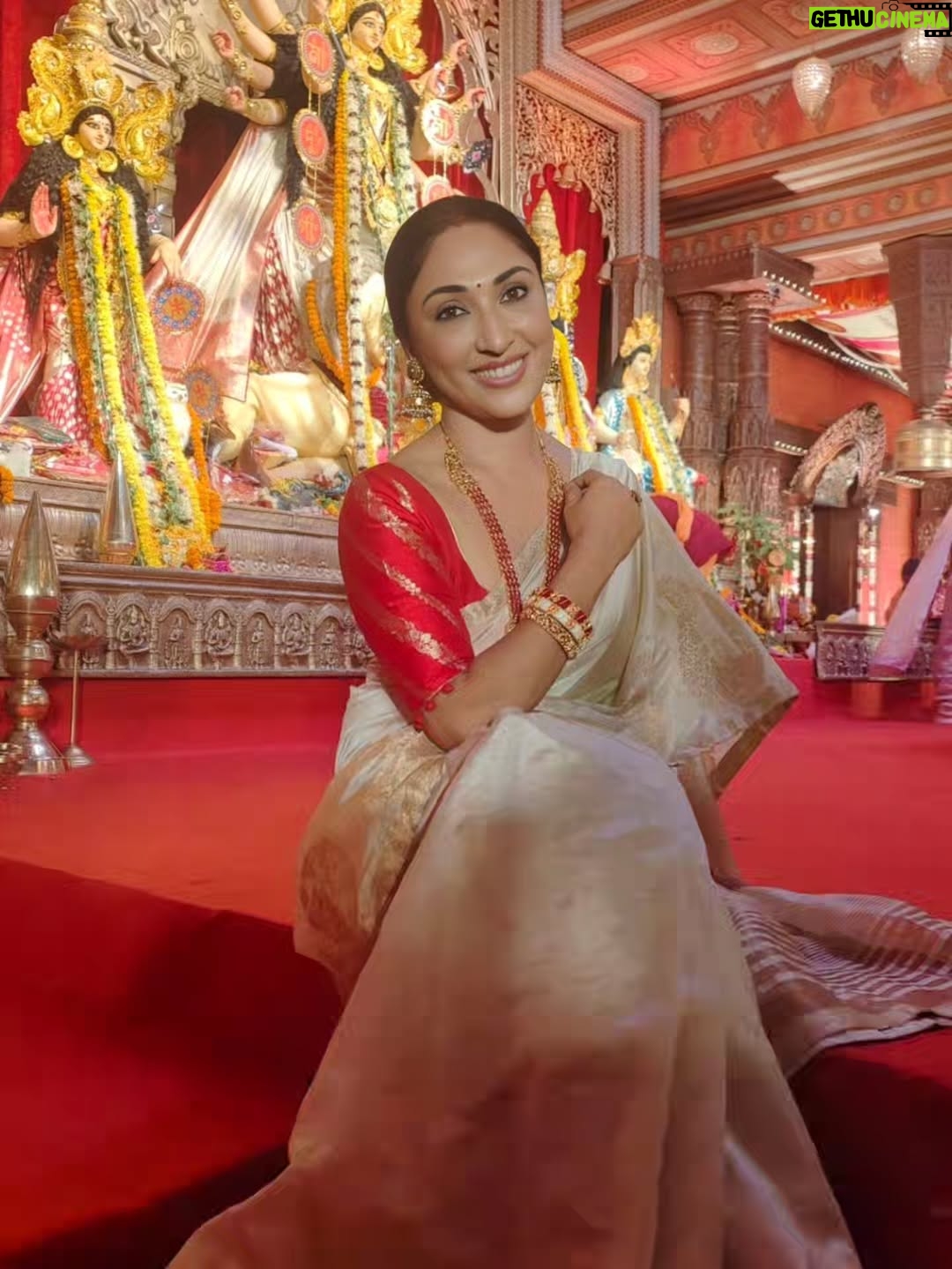 Mouli Ganguly - 7.5K Likes - Amar dugga dugga ma 🌺🪷❤️🙏
shubho ashtami
#durgapuja2025