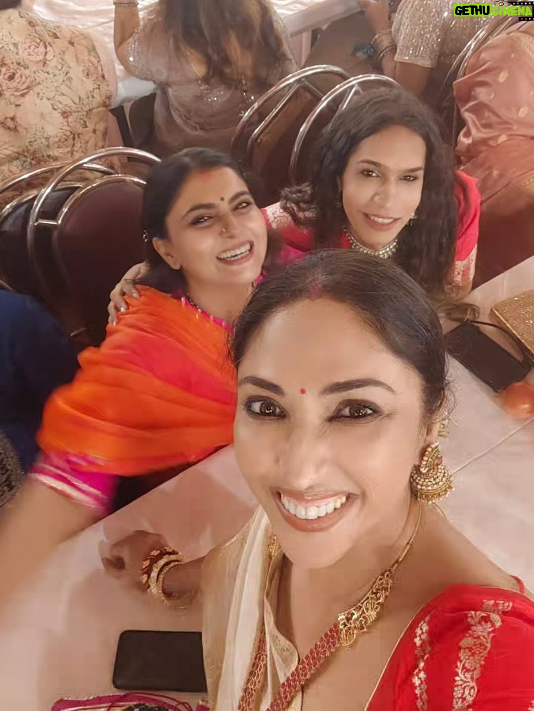 Mouli Ganguly - 7.5K Likes - Amar dugga dugga ma 🌺🪷❤️🙏
shubho ashtami
#durgapuja2025