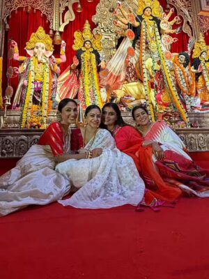 Mouli Ganguly Instagram - Amar dugga dugga ma šŗšŖ·ā¤ļøš
shubho ashtami
#durgapuja2025