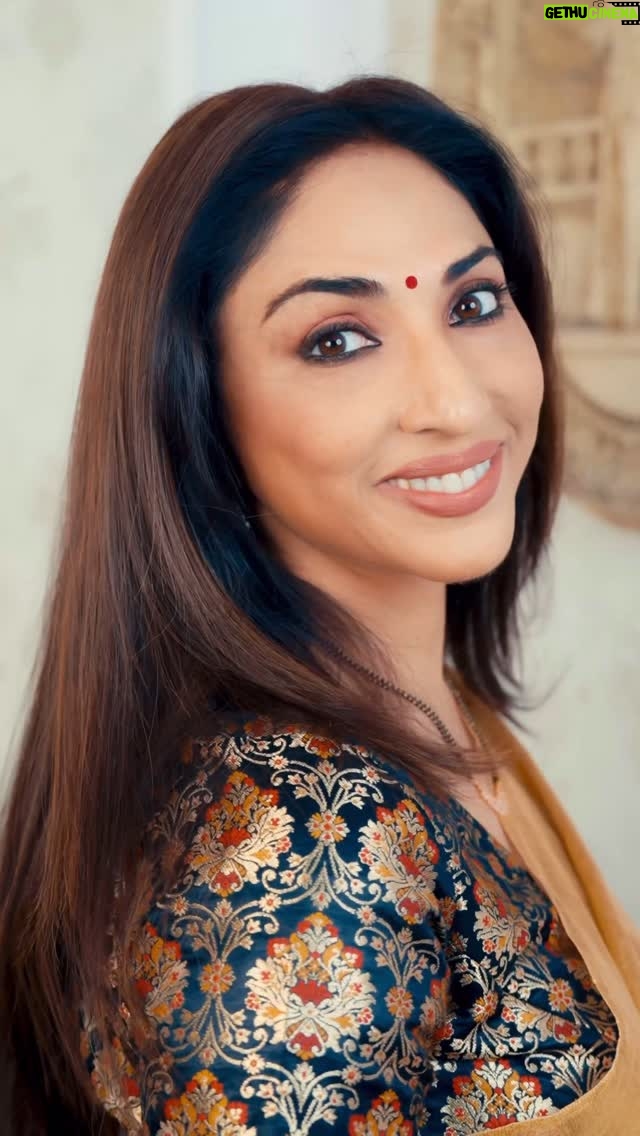 Mouli Ganguly - 5.5K Likes - Smoke, smudge, or wing with utmost precision. RENÉE Midnight Kohl Pencil to create precise looks in a single swipe

✅Intense black formula with Vitamin E
✅Waterproof & smudge-proof
✅Comes with a free sharpener

Use coupon code “MOULI10” to get 10% off on RENÉE website and app

#AD
#RENEEMidnightKohl #KohlPencil #Eyemakeup #KohlBlackEyes #reneeeveryday