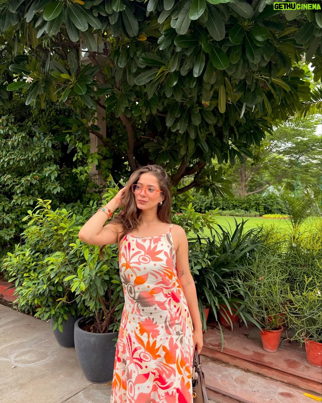 Mousha Khatri - 6K Likes - Best activity in stormy weather ☕️☁️ 
Work and coffee 🙂‍↔️ 
 
PC: @tanushka_pathak_ @5x_digitals 💕

#workandtravel #coffeevibes #rainydayoutfit #instamood #ootd #styleinspo #outfitdiaries #coffeeandchill