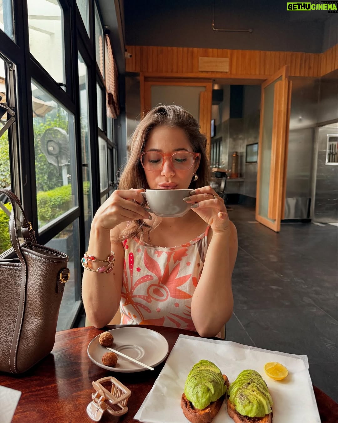 Mousha Khatri - 6K Likes - Best activity in stormy weather ☕️☁️ 
Work and coffee 🙂‍↔️ 
 
PC: @tanushka_pathak_ @5x_digitals 💕

#workandtravel #coffeevibes #rainydayoutfit #instamood #ootd #styleinspo #outfitdiaries #coffeeandchill