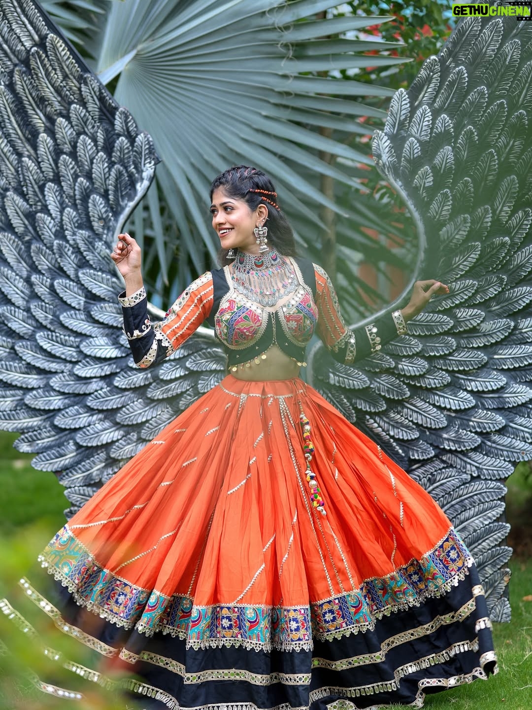 Mridhula korapati - 11.3K Likes - Radiance ✨

comment ur fav pic 🔱
Makeup : @glownshine_bridalmakeover
Camera : @kickyoga
Location : @elementsoneastcoast
Outfit : @avira_gurukul
Earrings : @aabaranam_adyar 

#navaratri #mridhulakorapati