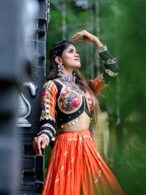 Mridhula korapati Instagram - Radiance ✨
comment ur fav pic 🔱
Makeup : @glownshine_bridalmakeover
Camera : @kickyoga
Location : @elementsoneastcoast
Outfit : @avira_gurukul
Earrings : @aabaranam_adyar
#navaratri #mridhulakorapati