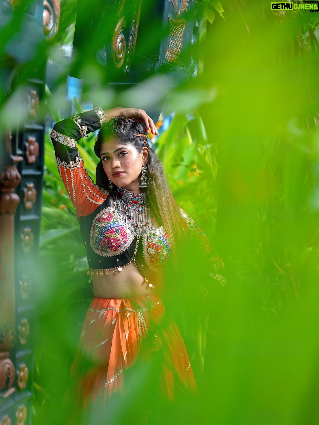 Mridhula korapati - 11.3K Likes - Radiance ✨

comment ur fav pic 🔱
Makeup : @glownshine_bridalmakeover
Camera : @kickyoga
Location : @elementsoneastcoast
Outfit : @avira_gurukul
Earrings : @aabaranam_adyar 

#navaratri #mridhulakorapati