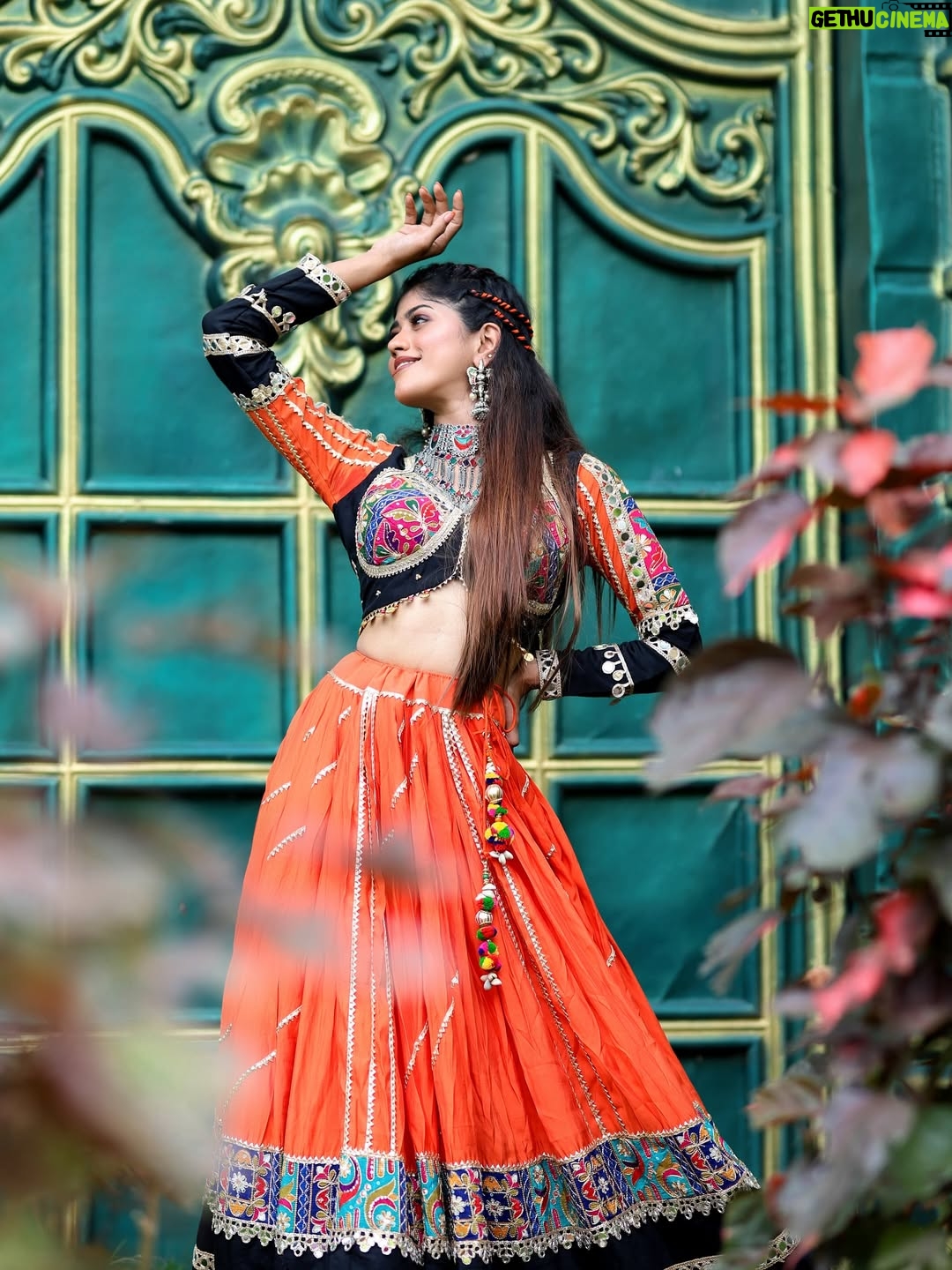 Mridhula korapati - 11.3K Likes - Radiance ✨

comment ur fav pic 🔱
Makeup : @glownshine_bridalmakeover
Camera : @kickyoga
Location : @elementsoneastcoast
Outfit : @avira_gurukul
Earrings : @aabaranam_adyar 

#navaratri #mridhulakorapati