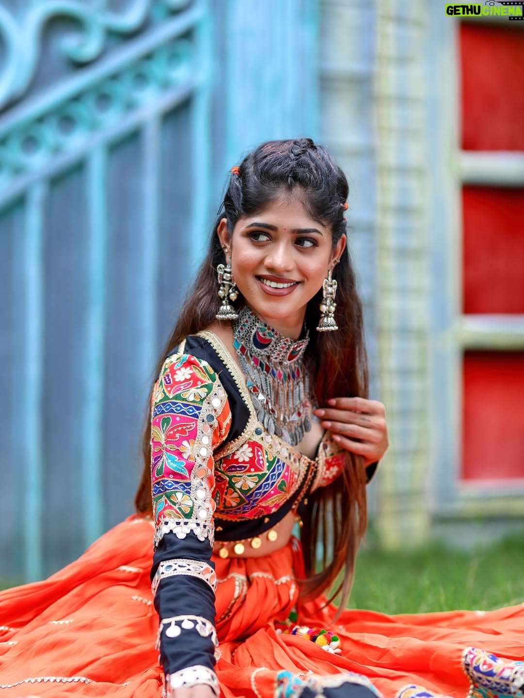 Mridhula korapati - 11.3K Likes - Radiance ✨

comment ur fav pic 🔱
Makeup : @glownshine_bridalmakeover
Camera : @kickyoga
Location : @elementsoneastcoast
Outfit : @avira_gurukul
Earrings : @aabaranam_adyar 

#navaratri #mridhulakorapati